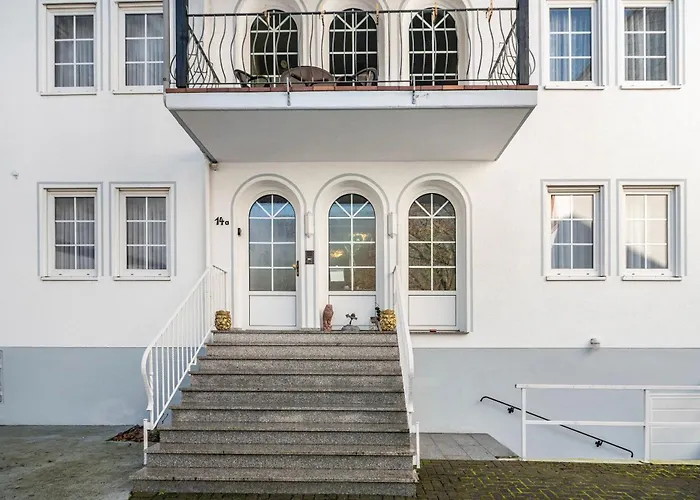 Gasthaus 招待所 贝恩卡斯特尔-屈斯