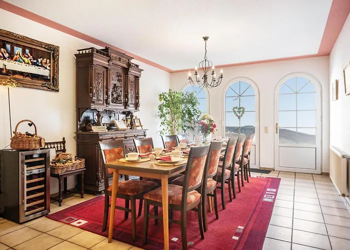 Gasthaus 贝恩卡斯特尔-屈斯