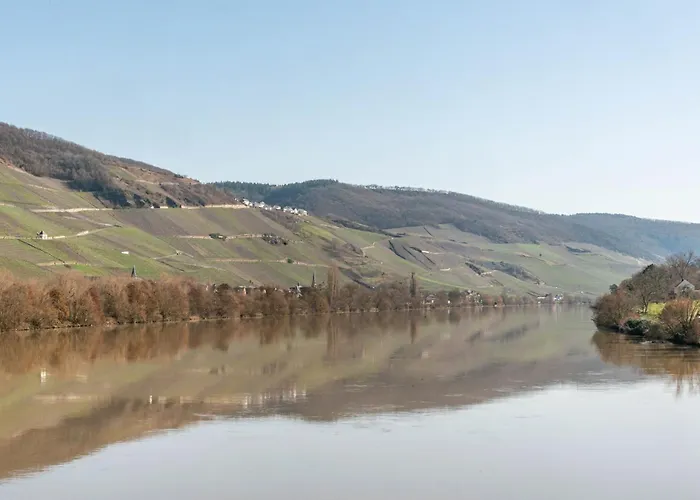 Gasthaus 招待所 贝恩卡斯特尔-屈斯