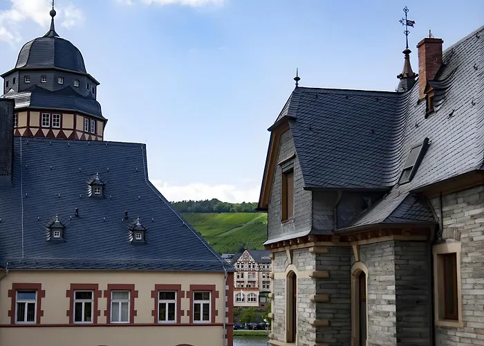 Gasthaus 3* 贝恩卡斯特尔-屈斯